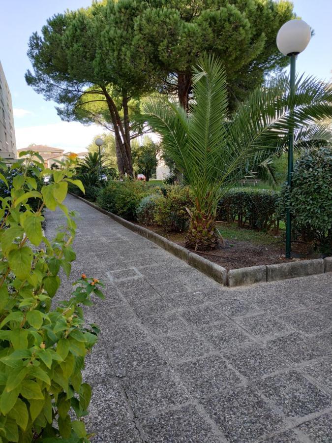 Fréjus Charmant Appartement A 350M De La Plage Et Du Port מראה חיצוני תמונה